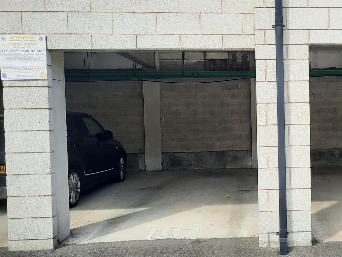 Lovely 2-Bedroom Apartment, Free Parking Μάντσεστερ Εξωτερικό φωτογραφία
